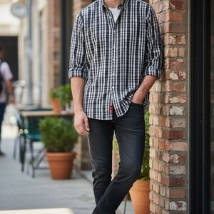 Club Room Checkered Shirt in Dark Blue and White